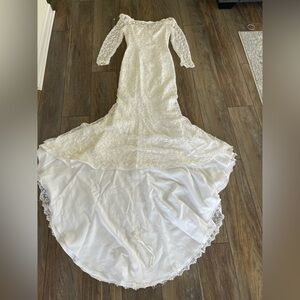 Oleg Cassini White Bridal Gown wedding dress size:12 (fits 10)